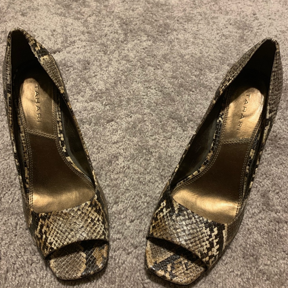 Tahari Python Print Heels - image 1